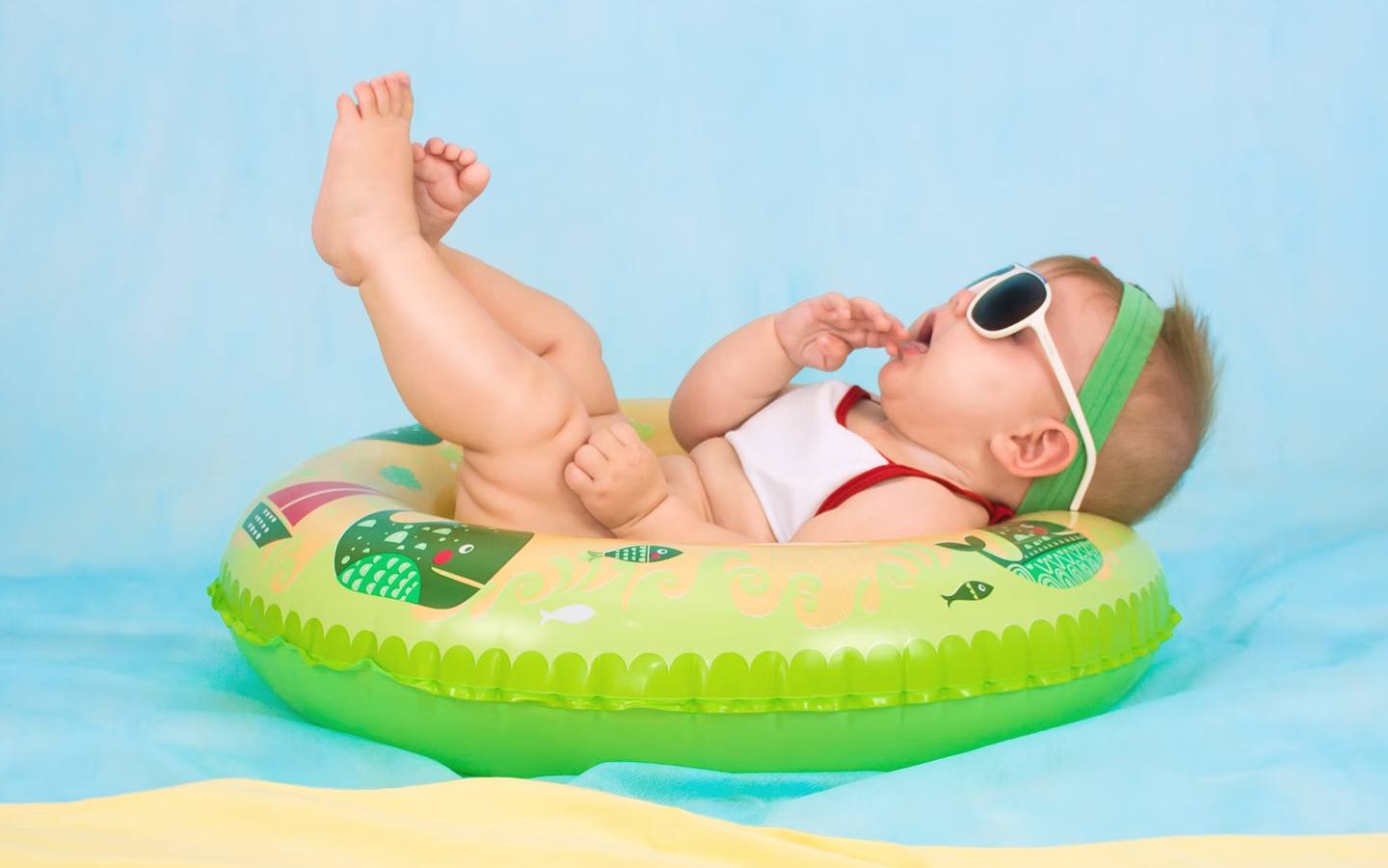 Top 10 tips for choosing baby clothing and accessories