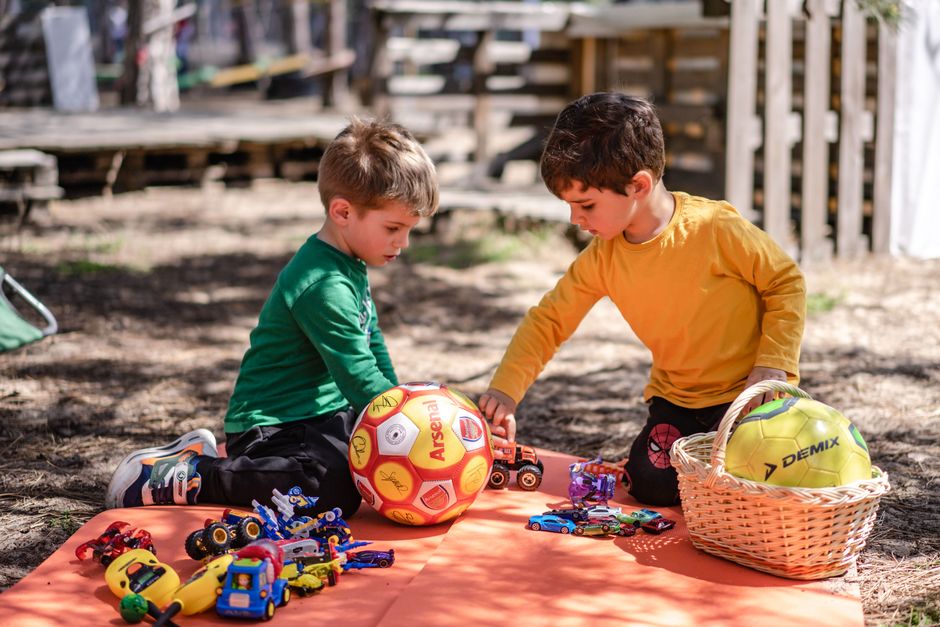 The Essential Guide to Picking the Safest Interactive Toy Kitchen with Real Water in 2026